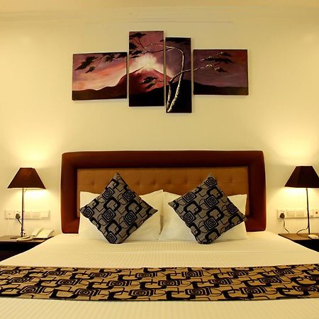 Oreeka - Katunayake Airport Transit Hotels Екстериор снимка